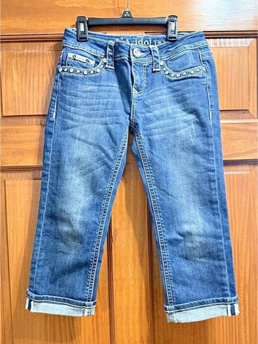 L.A. Idol USA Rhinestone Embellished Cross Pocket Capri Jeans Blue Size 3